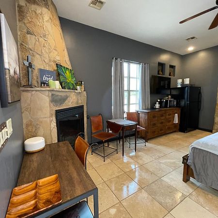 Sunset Suite - Cave Creek Guest Suites Exteriör bild