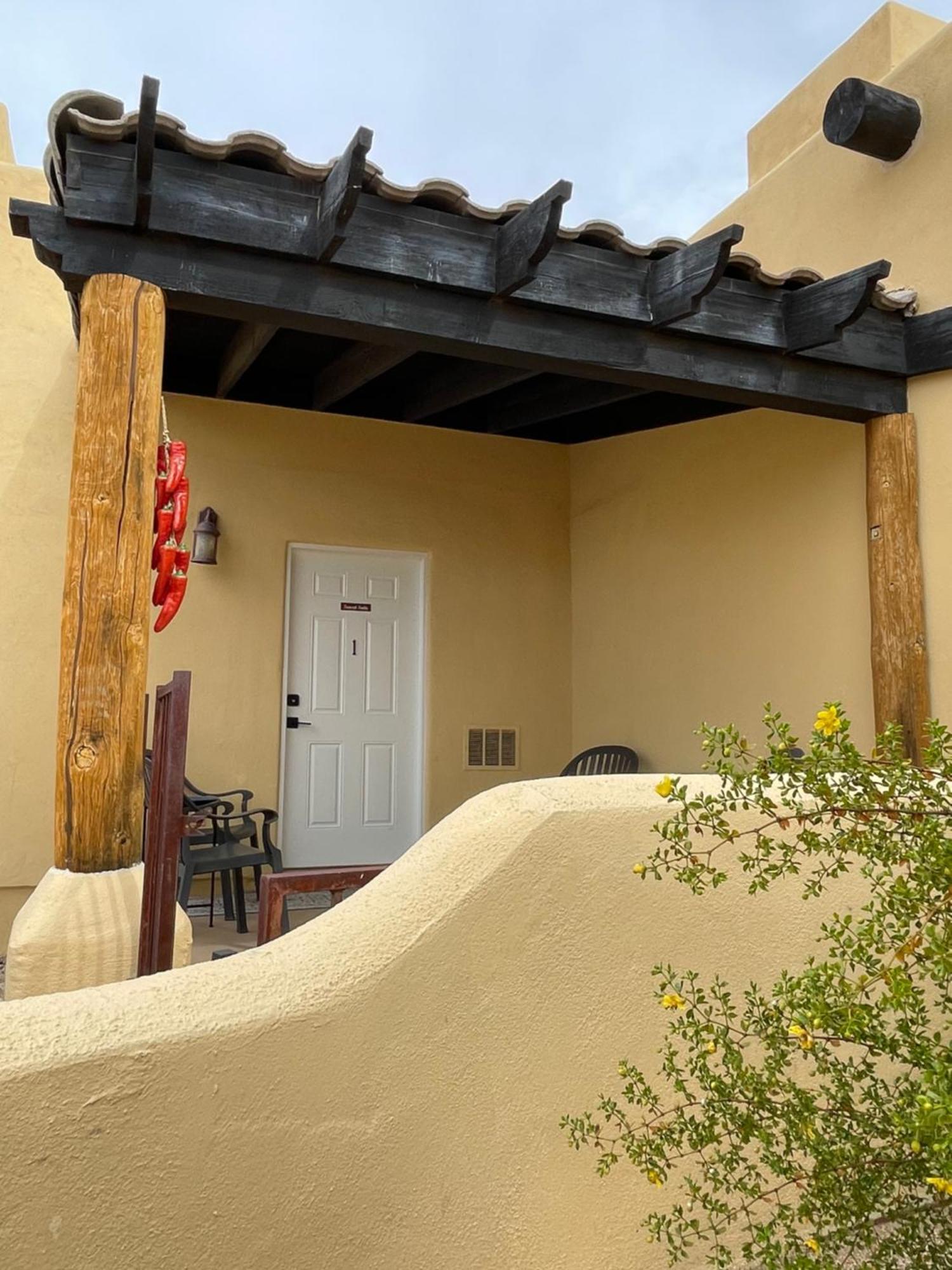 Sunset Suite - Cave Creek Guest Suites Exteriör bild